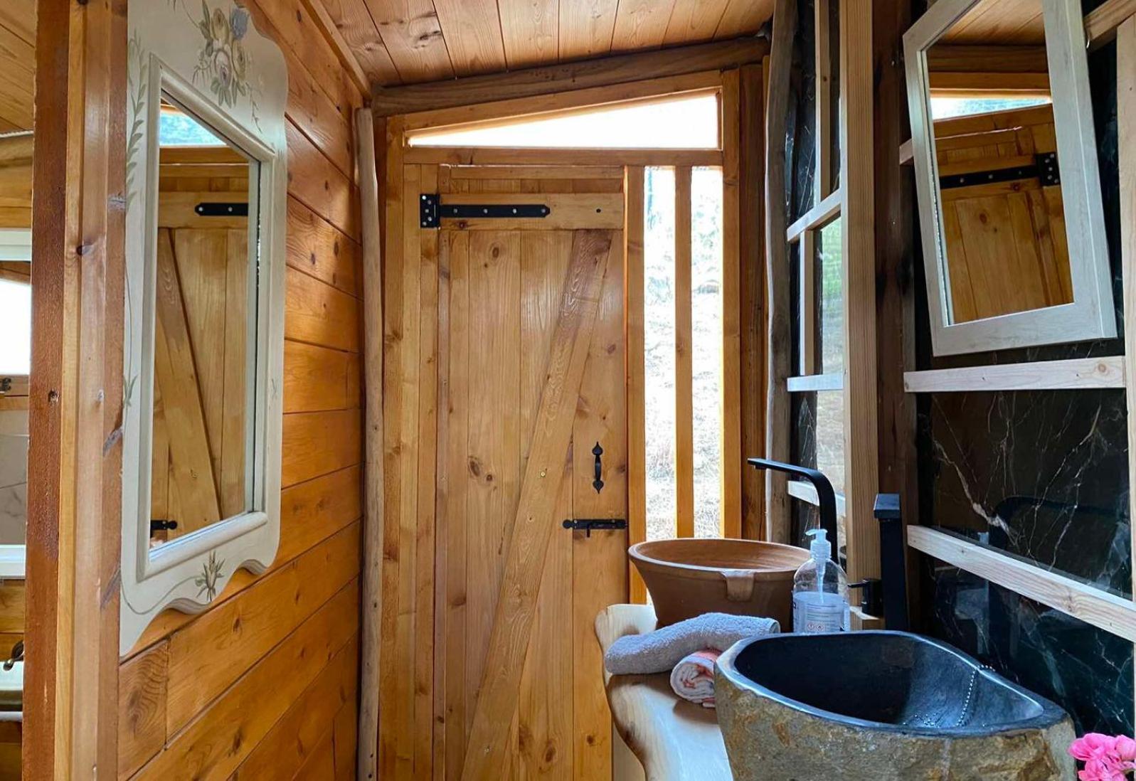 Гостьовий будинок Wooden House At The Mountain-Private Paranimfoi Екстер'єр фото